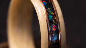 4 Key Benefits of Lab-Grown Crushed Opal as an Inlaying Material