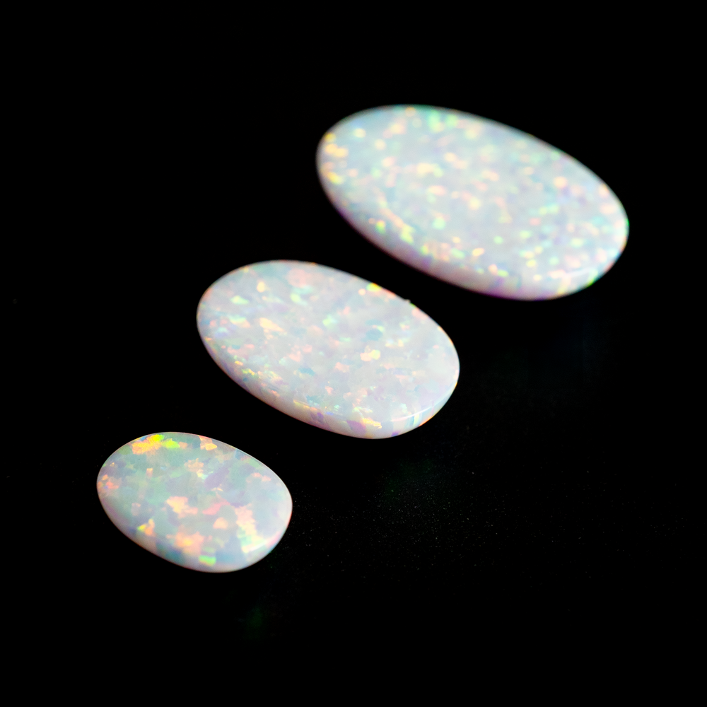 Cabochon Ovale Opale Welo Blanche Naturelle D'Éthiopie – 0,77 Carats – Non Traité